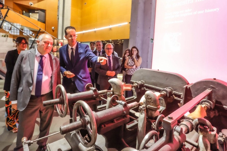 Hereu reivindica en Elda el peso de la industria del calzado y apuesta por un turismo ligado a las fiestas y la identidad local