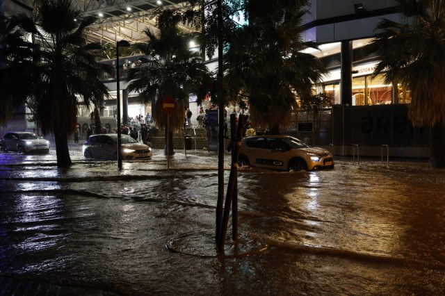 Un violento aguacero en València y l'Horta revive el miedo a otra Dana