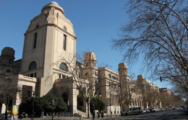 Universidades valencianas desarrollan actividad docente online debido a la alerta por lluvias