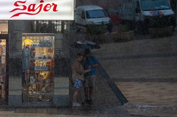 Cartagena trabaja sin descanso para recuperar la normalidad ante la acumulación de precipitaciones