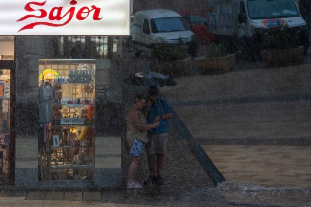 Cartagena trabaja sin descanso para recuperar la normalidad ante la acumulación de precipitaciones