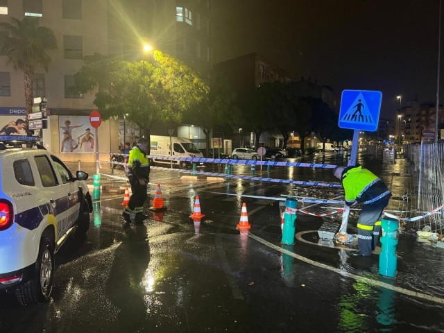 Operativos de emergencia de Alaquàs intervienen ante acumulaciones de agua, retirada de árboles y rescates