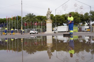 Cartagena se vuelca en recuperar el Campamento festero tras las lluvias para salvar el inicio de Carthagineses y Romanos