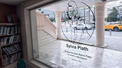 Benidorm programa una ruta para recorrer los lugares de la ciudad que inspiraron a Sylvia Plath