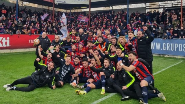 El Yeclano saca sus abonos para la Primera RFEF por 210 y 240 euros en tarifa general 