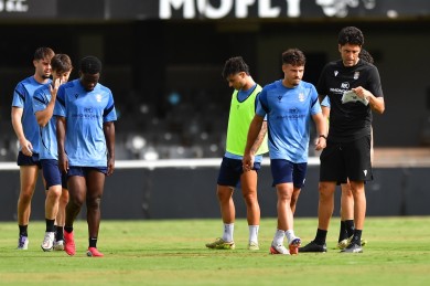 El invicto Efesé visita al Zaragoza 