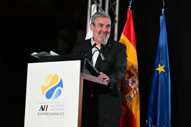 Clavijo defiende el 