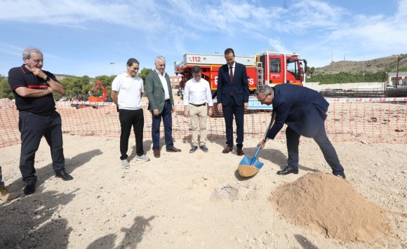 Comienzan las obras del nuevo parque de bomberos de Elda con una inversión de 4,7 millones