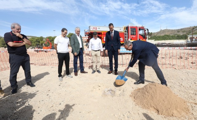 Comienzan las obras del nuevo parque de bomberos de Elda con una inversión de 4,7 millones