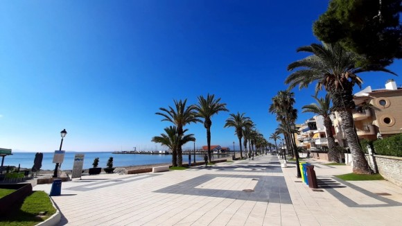 La vivienda en el Mar Menor no baja de 2.000 euros por metro cuadrado pese al frenazo de agosto