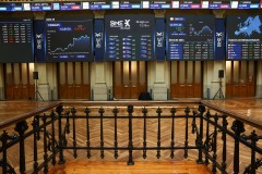 El Ibex 35 pierde un 1,64% en la semana y se queda al borde de los 19.500 puntos