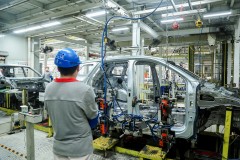 La UE pide a China limitar exportaciones de híbridos para evitar una guerra comercial, según el 'FT'