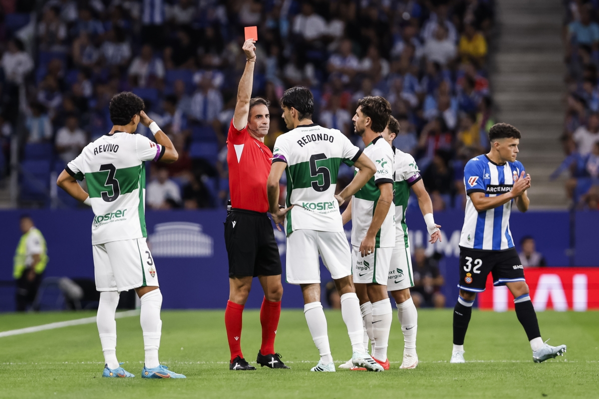 Jon Ander González expulsó a Federico Redondo a los seis minutos