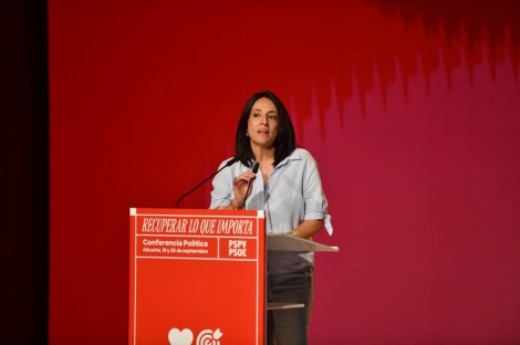 Torró (PSOE) reprocha a Vivas que siga órdenes de Feijóo: 
