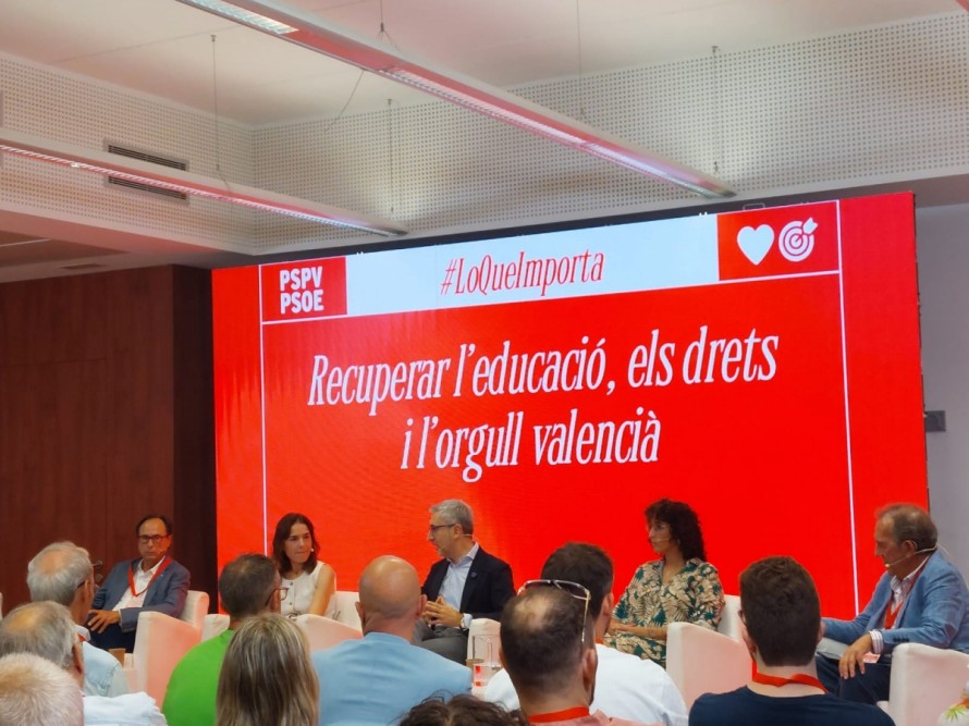 Arcadi España insta a Llorca que 