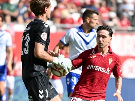 El Murcia de Guilló se abona a las remontadas y gana de penalti en el minuto 100