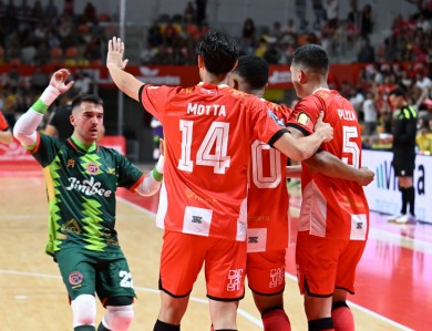 El Jimbee logra un triunfo sin mucho brillo y, además, se lleva el Trofeo Cartaghineses y Romanos