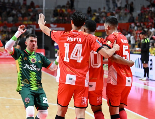 El Jimbee logra un triunfo sin mucho brillo y, además, se lleva el Trofeo Cartaghineses y Romanos