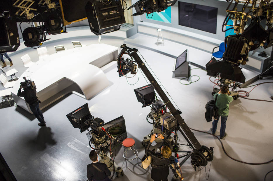 Oltra asegura que la puesta en marcha de RTVV tendrá lugar en octubre o noviembre