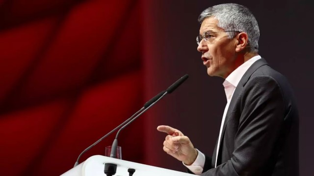 El presidente del Bayern pide que el deporte se oponga al avance de la ultraderecha