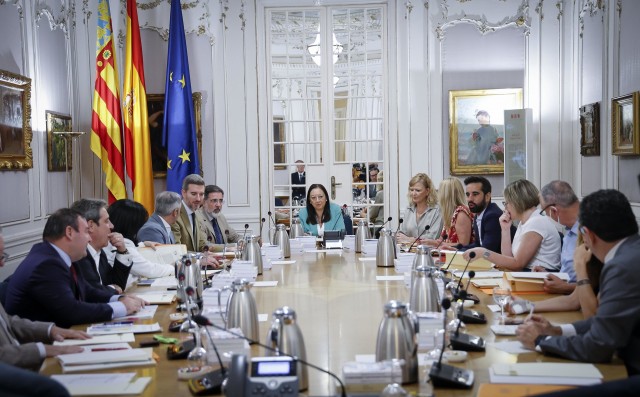 El PP promete negociar los órganos estatutarios con todos los grupos y el PSPV tiene a Vox como línea roja