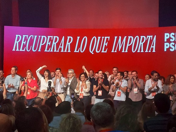 Morant fija las primeras medidas de su plan en el PSPV con tope al alquiler, más plantilla sanitaria y vuelta de Edificant