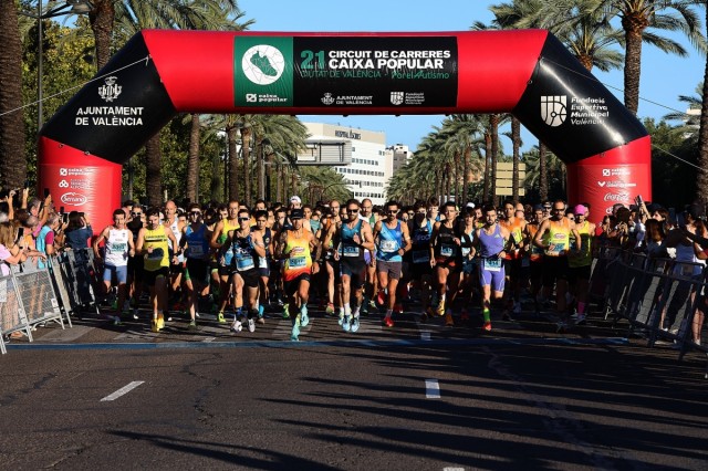 La XLVIII Volta a Peu a Sant Marcel·lí i Sant Isidre bate su récord de participantes con más de 5.200 corredores en el regreso del Circuit de Carreres Caixa Popular Ciutat de València tras el descanso