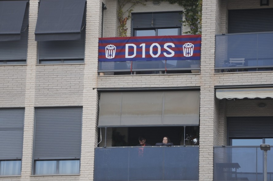 El CD Eldense hace oficial su compra por parte de Messi, quien viajará a Elda en cuanto se lo permita la competición