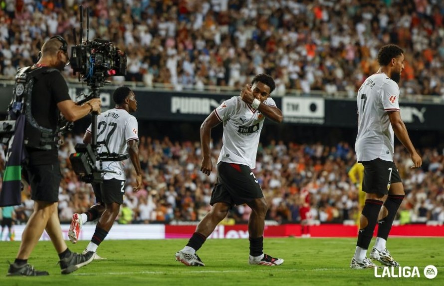 Las notas del Valencia CF 2-3 Real Sociedad: Aarón se hace 'Mayol' en Mestalla