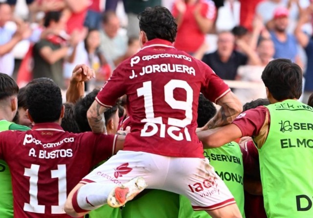 El Real Murcia sube tres puestos para ser tercero con el Efesé y el Águilas en mitad de la tabla