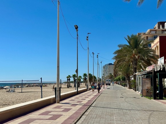 El Campello espera al fin del verano para empezar las obras del paseo marítimo de Carrer la Mar