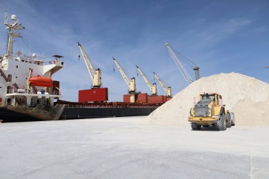 PortCastelló respalda el inicio de Cersaie con un incremento del 15% de graneles sólidos vinculados a la cerámica