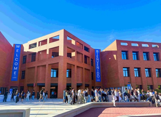 40.000 estudiantes inician el curso en Grupo UAX
