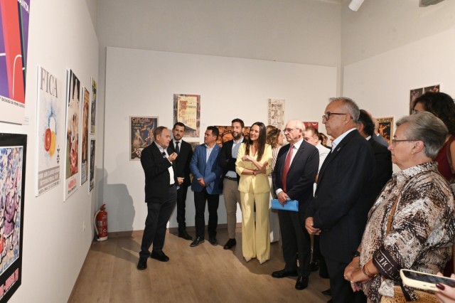 Una exposición muestra en Lorca la evolución del turismo durante los últimos 100 años en la Región de Murcia