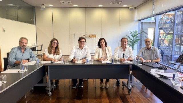 Preacuerdo para el convenio de la hostelería en Valencia con una subida salarial del 13% en 4 años