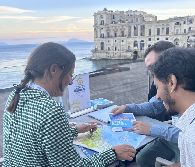 Costa Blanca se lanza a por el turista italiano con el gancho de los vuelos con Nápoles