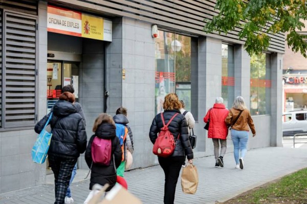 El paro baja hasta los 311.167 desempleados en junio en la Comunitat Valenciana