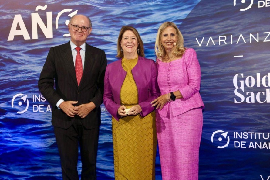 Libertas 7 recibe la primera Brújula de Oro como compañía mejor valorada por el Instituto español de Analistas