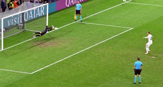 Diogo Costa salva a Portugal en los penaltis

