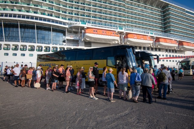 Alicante tienta al 'gigante' Carnival con patrimonio y gastronomía para ampliar escalas de sus cruceros