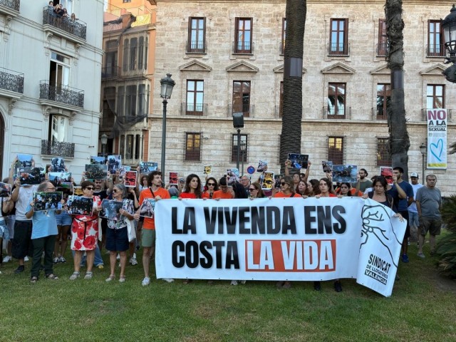 Una movilización en València clama contra la 