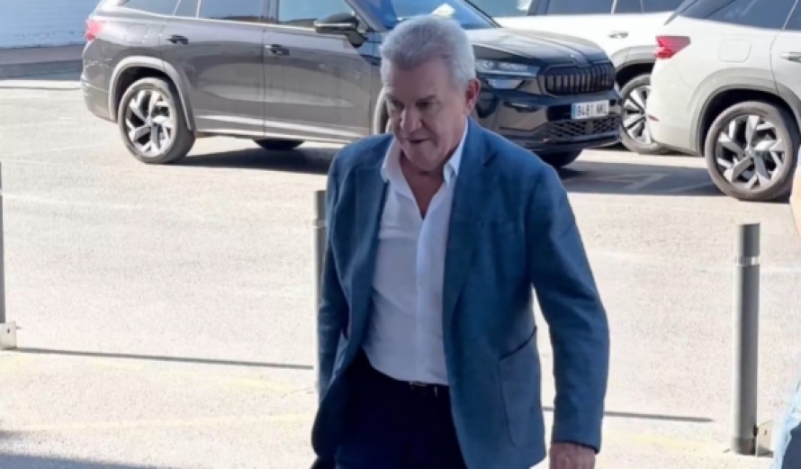 Aguirre va del aeropuerto directo a la ciudad deportiva del Valencia para ponerse al mando