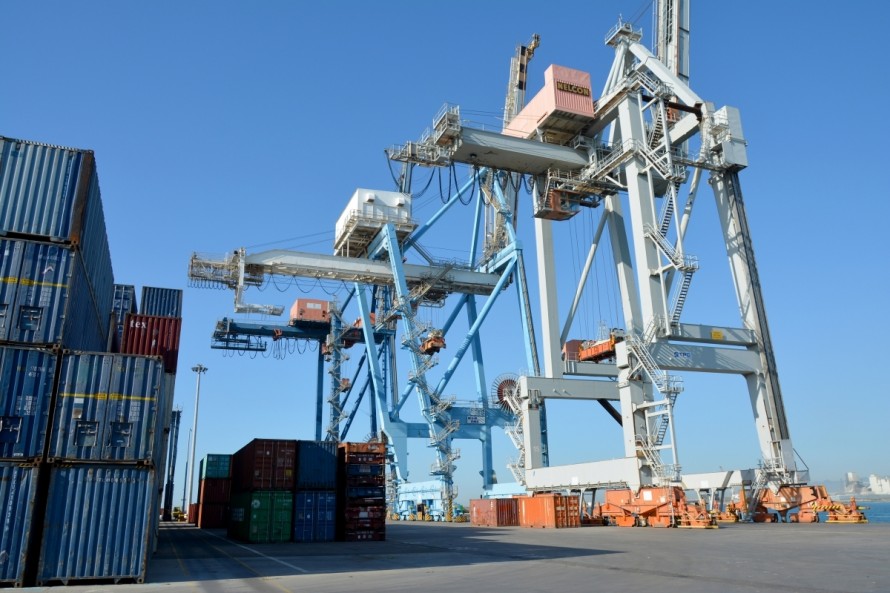 PortCastelló afianza su alianza con la cerámica y constata la resiliencia del sector: mejora un 15% el tráfico de materias primas 