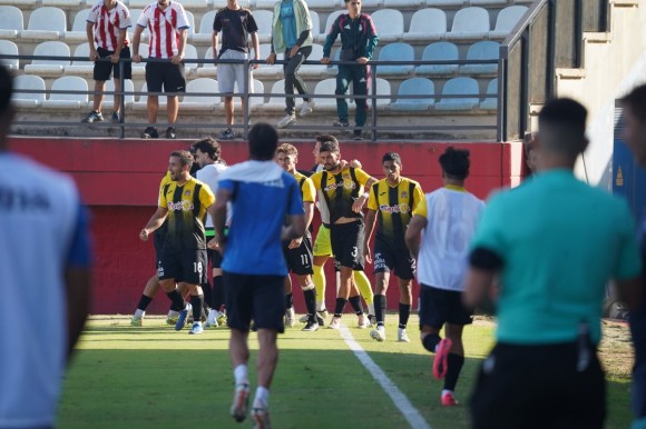 Un Águilas reforzado en su ánimo y su convicción recibe al Hércules 