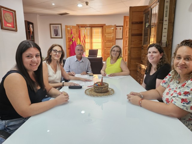 Abanilla y Cáritas se dan la mano para reforzar la atención social de las personas más vulnerables