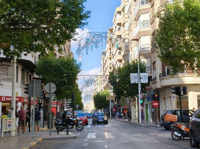 Vuelven las luces de Navidad a Elche: se estudia ampliar a barrios y las luces de Santa María, al Paseo de Jaca