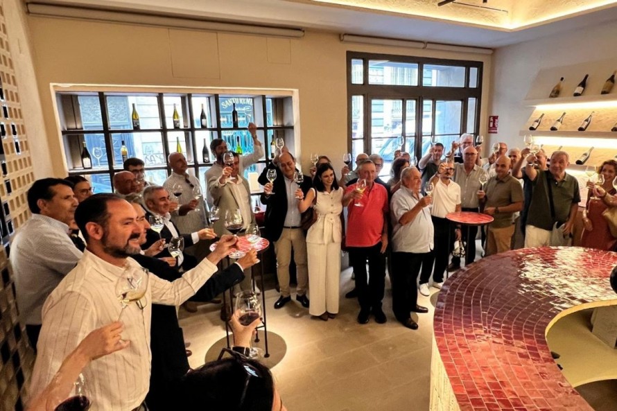 La DO Valencia abre su sede de par en par a los amantes del vino