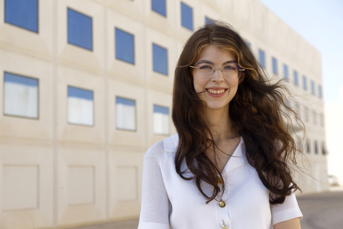 Tomás es ingeniera médica y doctora en Biología del Cáncer.