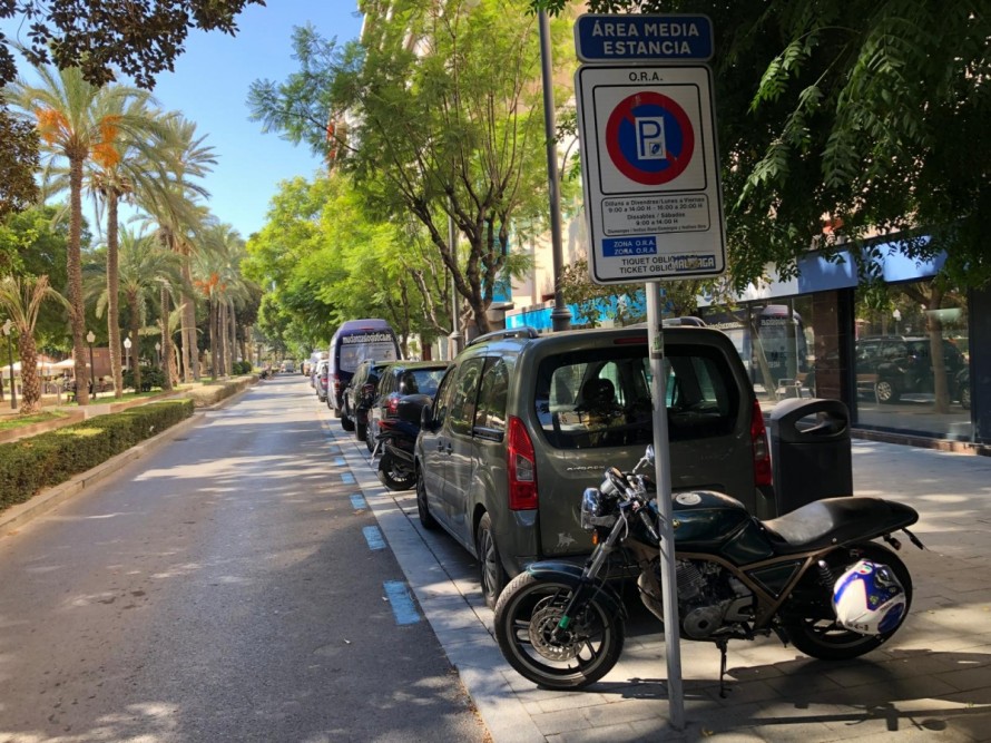 Pista libre para la zona azul ampliada en Alicante: Hacienda avala el concurso frente a Vectalia y Setex