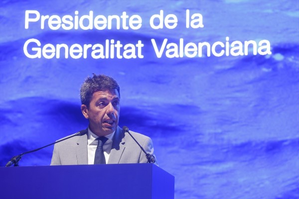 Mazón afea al Gobierno que vea como 